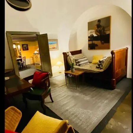 Loft Ingresso Independente Zona San Lorenzo Rom